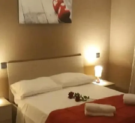 4 Camera Con Cucina Vicino Centro Citta Parcheggio Gratis * Πάρμα