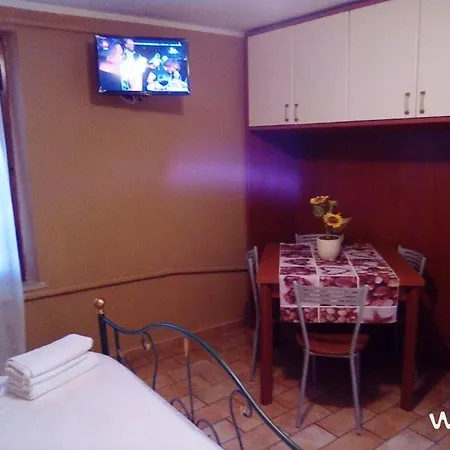 4 Camera Con Cucina Vicino Centro Citta Parcheggio Gratis Διαμέρισμα Πάρμα