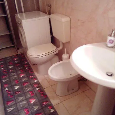 4 Camera Con Cucina Vicino Centro Citta Parcheggio Gratis Διαμέρισμα *