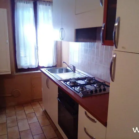 4 Camera Con Cucina Vicino Centro Citta Parcheggio Gratis Διαμέρισμα